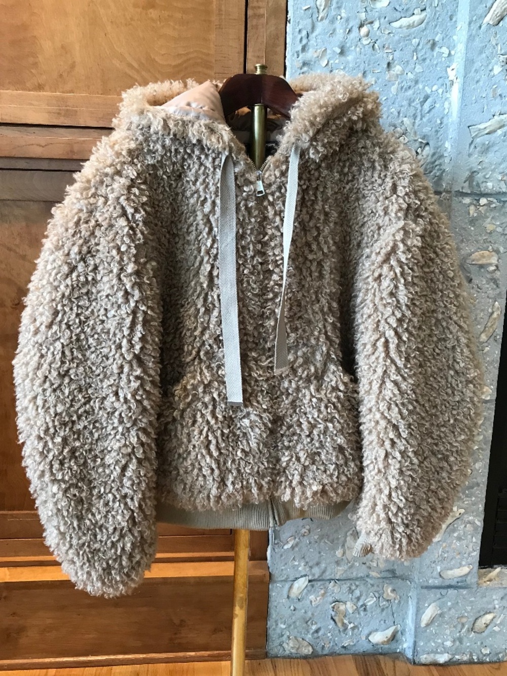 UO FUZZY SHAGGY OVERSIZED HOODED ZIP-UP TEDDY CASEY COAT - Picture 2 of 14